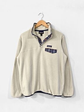 PATAGONIA Cream Lightweight Synchilla Snap-T Pullover Sweater